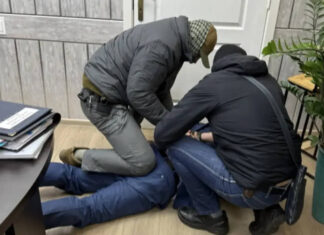В Ростове начальника «Ростовэнерго» задержали за взятку в 375 тысяч рублей //Фото: пресс-служба УФСБ России по Ростовской области