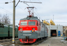 Машинисты депо Батайск жалуются в прокуратуру на опасные поезда и давление на профсоюз Электровоз ВЛ80 в локомотивном депо Батайск //Фото Лагутин И.Б., Wikimedia.com