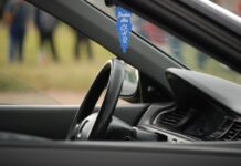 В Ростове обезвредили банду, имитировавшую аварии для получения страховки Машина//Фото: pxhere.com