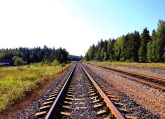 В регионе утвердили план на 9 транспортных объектов: новые железные дороги, порт и трасса М-4 «Дон» //Фото: pxhere.com