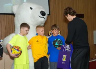 При поддержке «Единой России» на Дону прошел детско-юношеский фестиваль по футболу и регби Свои силы на фестивале по футболу и регби проверили спортсмены из шести регионов страны, включая исторические //Фото пресс-службы РРО партии «Единая Россия»