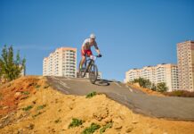 На следующей неделе в Суворовском жилом районе стартует новый сезон велогонок В Ростове пройдут соревнования по велоспорту //Фото пресс-службы ВКБ-Новостройки