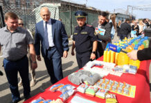 Школьные парты, мука и сувениры из ростовских колоний