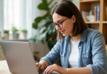 Обучение дома: почему родители школьников выбирают онлайн-репетиторов? //Изображение создано при помощи нейросети Шедеврум