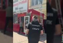 Ростов массово сносит нелегальные ларьки после проверок полиции