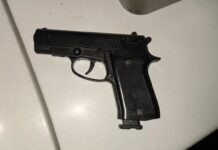 В Таганроге задержали ограбившего подростка мужчину с пневматическим пистолетом Пистолет //Фото пресс-служба ГУ МВД России по Ростовской области